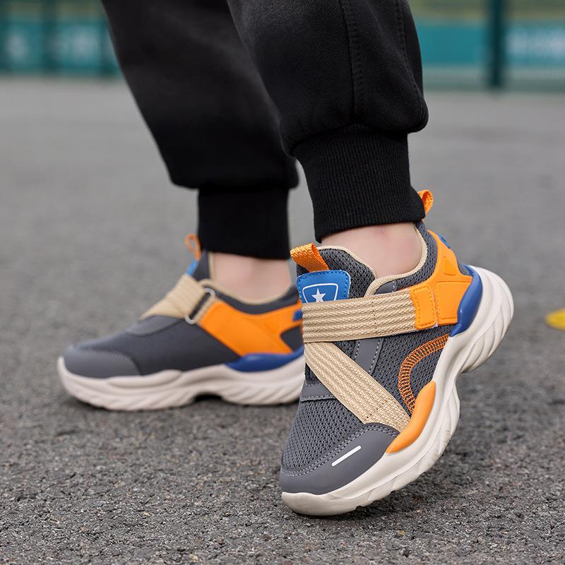 Boys shoes 2025 summer new children's mesh breathable sports shoes medium and older boys soft-soled dad shoes