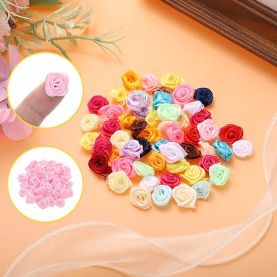 100 Pezzi 1,5 cm Mini Rose in Nastro di Raso Fatte a Mano Fiore a Rosetta Arrotolato per Accessori Fai da Te Cucito Decorazione per Confezioni
