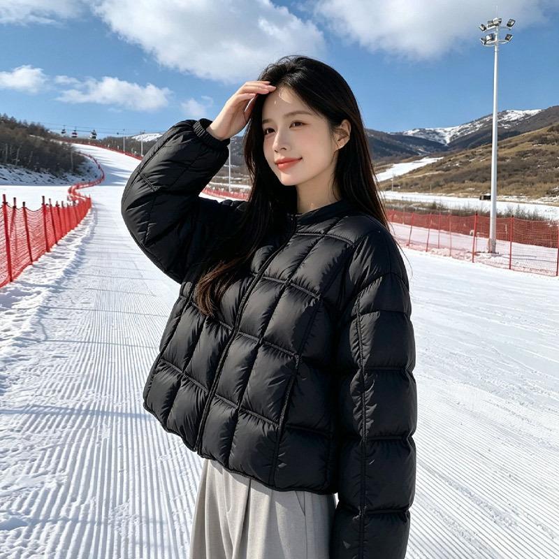 Down jacket women's short puff bread jacket to keep warm in winter
