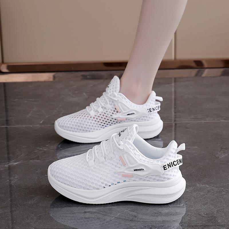 

2025 summer new large mesh flying woven women s shoes versatile trend sports shoes women s soft-soled breathable mesh shoes FZ6612 40