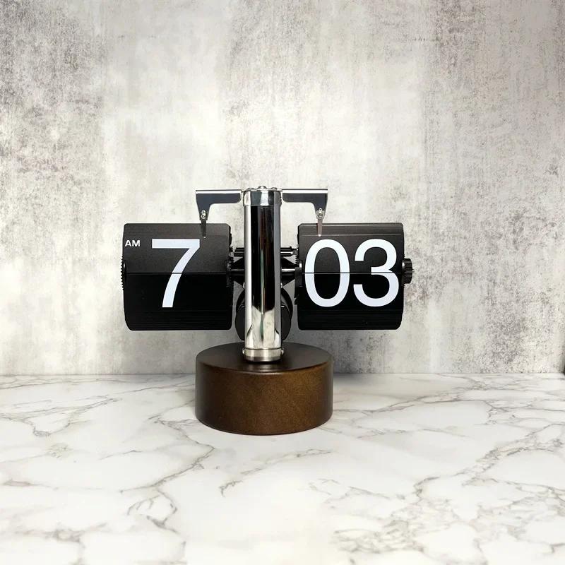 

Desktop Clock European Creative Flip Down Page Desk Clocks Retro Decoration Living Room Bedroom Office Desktop Decoration