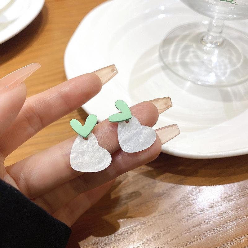 

Spring and Summer Light and Fresh Flower-shaped Earrings for Women, Small and Exclusive, with A Sophisticated and Elegant Feel. Ear Ornaments. A388