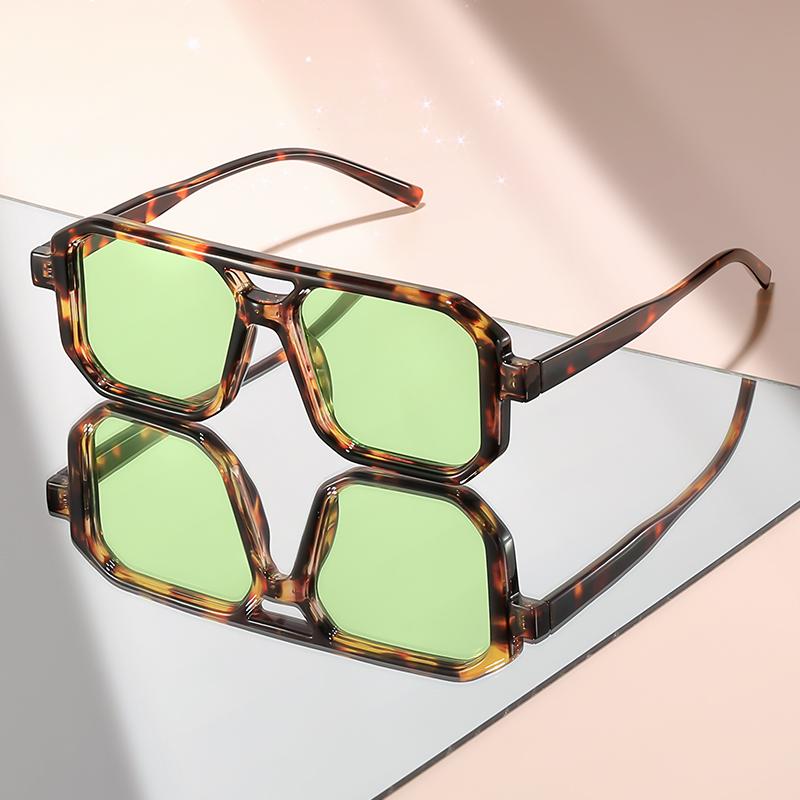 The New Double-beam Sunglasses Feature a Classic and Simple Design, Making Them Suitable for Daily Wear