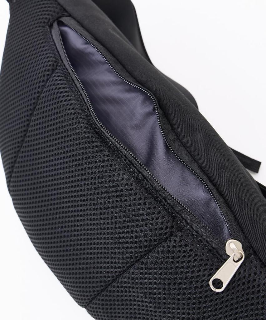 [anello GRANDE] CABIN Body Bag, Double-Sided Water-Repellent, Lightweight