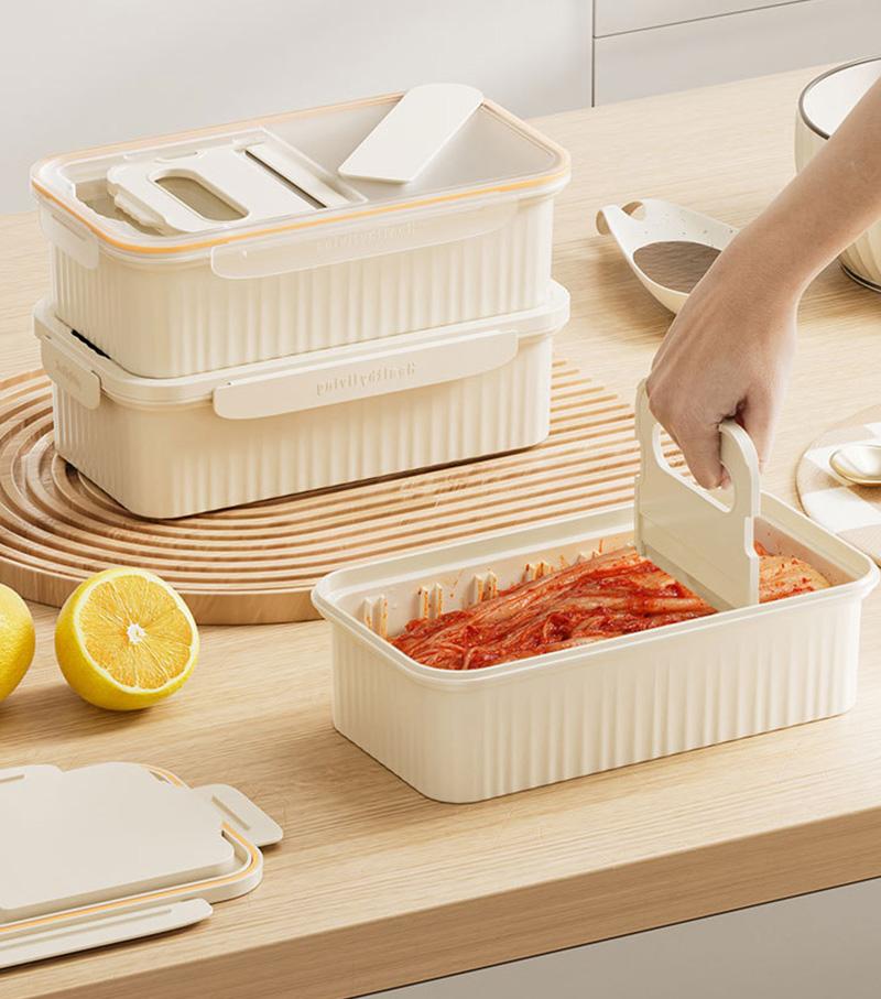 Korean Kimchi Fresh-Keeping Box Kitchen Refrigerator Pickle Seal Box with Cutter Portable Korean Bento Box Food Grade Lunch Box
