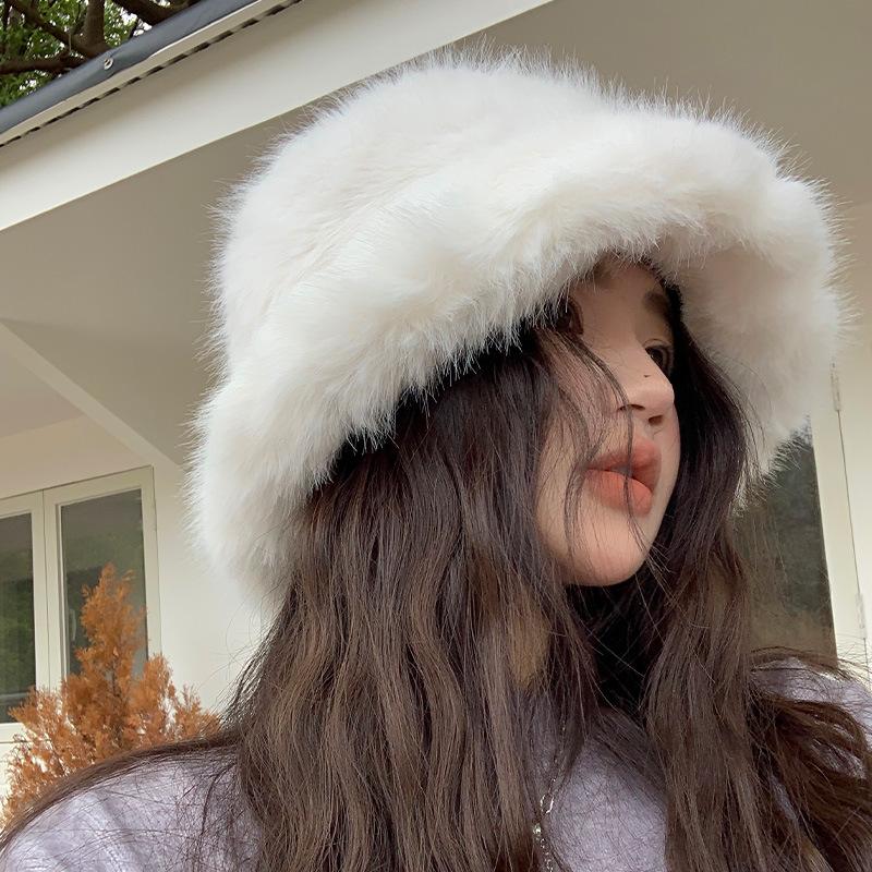 White Plush Hat for Women In Winter Korean Style Showing Small Thickened Warm Fisherman Hat Japanese Big Head Circumference Cold Hat Trendy