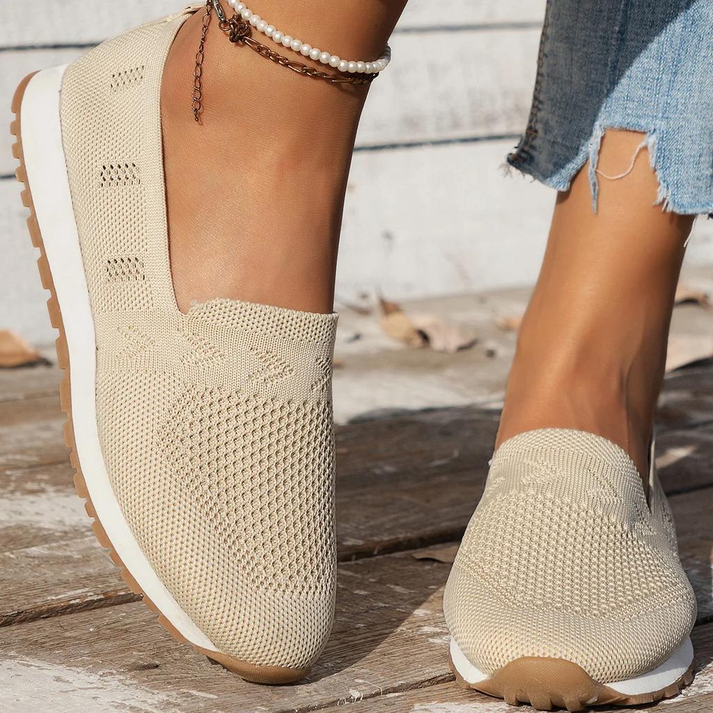Fashion Women's Casual Sneakers Mesh Breathable Knitted Slip on Walking Shoes for Women Lightweight Female Single Shoes Plus Size 43