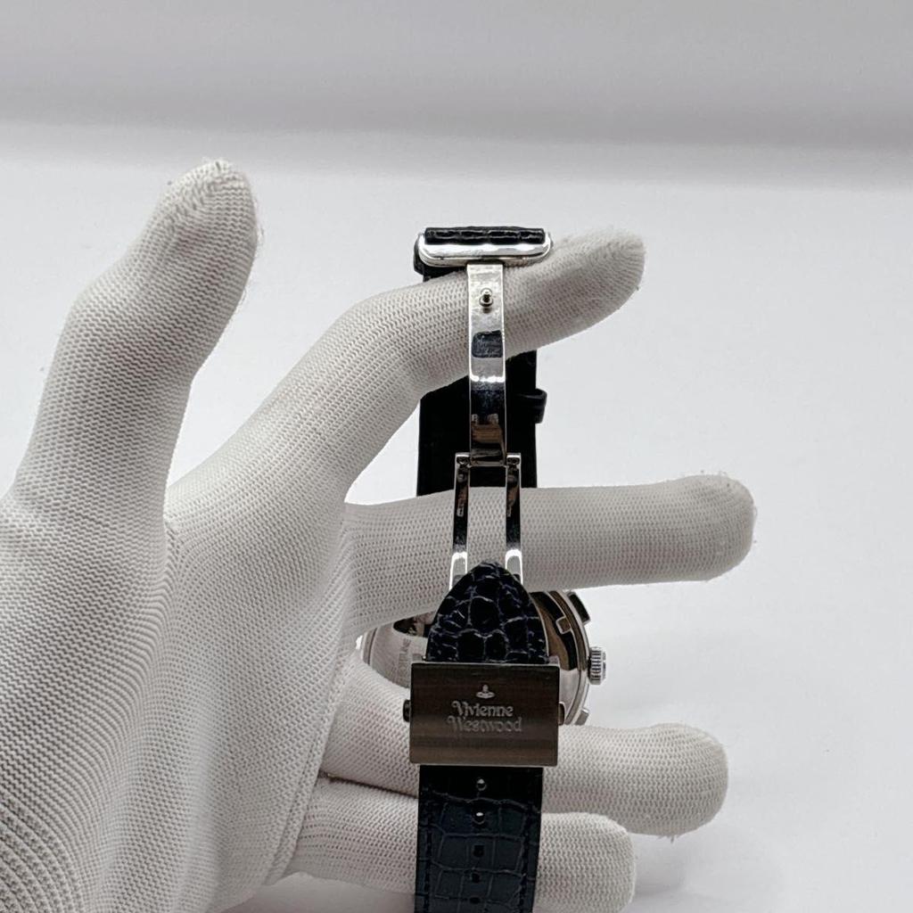 Used Box included, beautiful condition, Vivienne Westwood VW-2097 chronograph, Kiss Me Once, leather, Orb