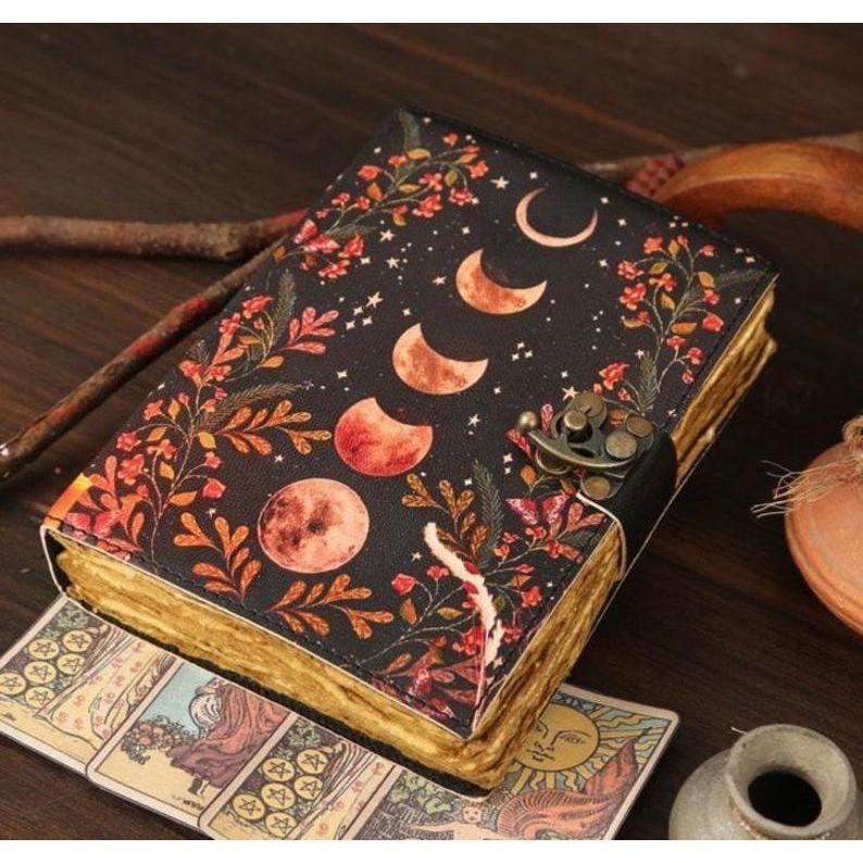 

Кожаный журнал «Фазы Луны»: Антикварная бумага ручной работы, с рваным краем 7 x 5 in