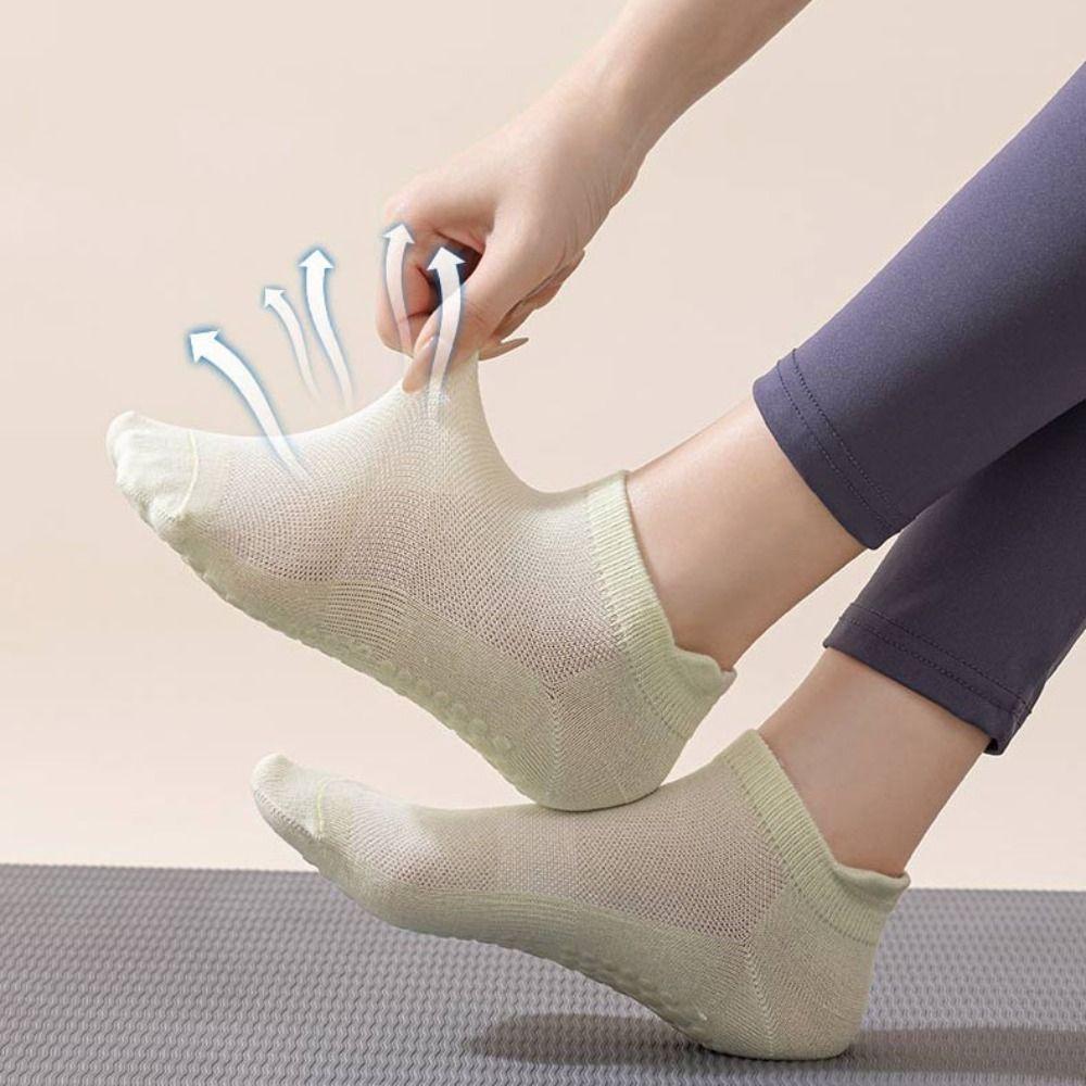 5Pairs Simple Anti-Slip Fitness Socks Sweat-Absorbent Short Tube Socks Yoga Socks Women  Dance