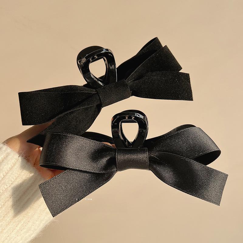 

2023 New Double-Sided Shark Hair Clip with Black Bow Design Black Satin Hair Clip