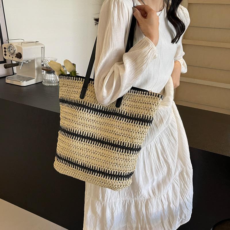 Woven Bag Women's Large-capacity New Fashion Contrasting Color Shoulder Bag Commuting Versatile Fashion Tote Bag