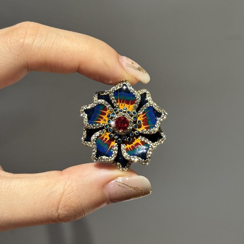 Antique Gold Color Flower Ring Decoration Woman Floral Luxury Rhinestones Enamel Vintage Jewelry Designer Valentine Day Gifts