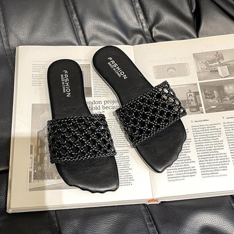 

Casual girls cool slippers summer new fashion versatile outer wear one-word slippers outer wear one-pedal flat sandals 35 чёрный