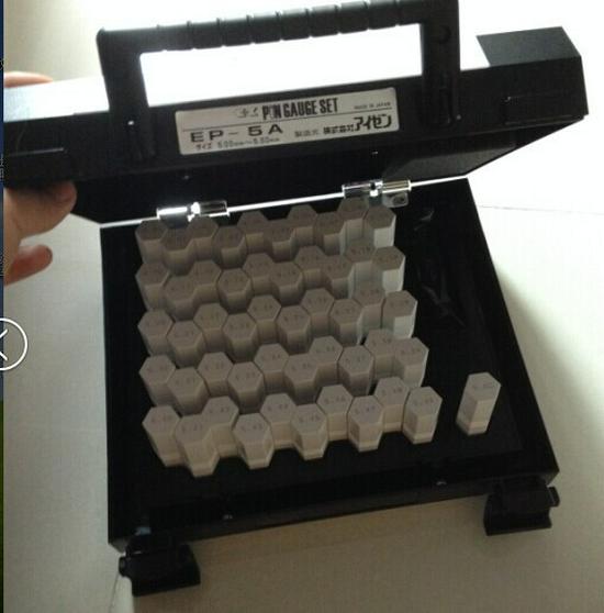 EISEN EH-0B Precision 51-Piece Pin Gauge Set, 2.50-3.00mm