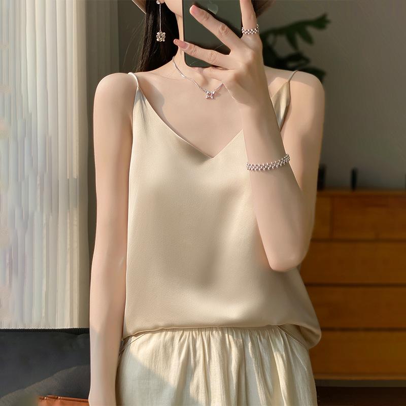 2025 Women's Solid Color V-Neck Sleeveless Camisole – Age-Defying Summer Inner Top