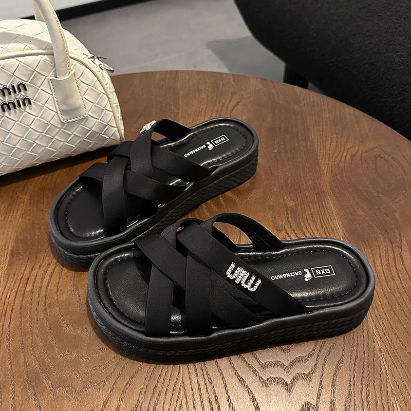 Slippers Women's Summer Outer Wear 2025 New Muffin Thick-bottomed Beach with Skirt Cool Slippers