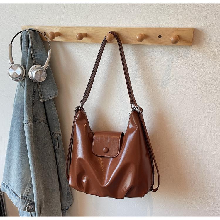 Multifunctional large-capacity messenger bag women's 2025 autumn and winter new commuter backpack high-end niche tote bag