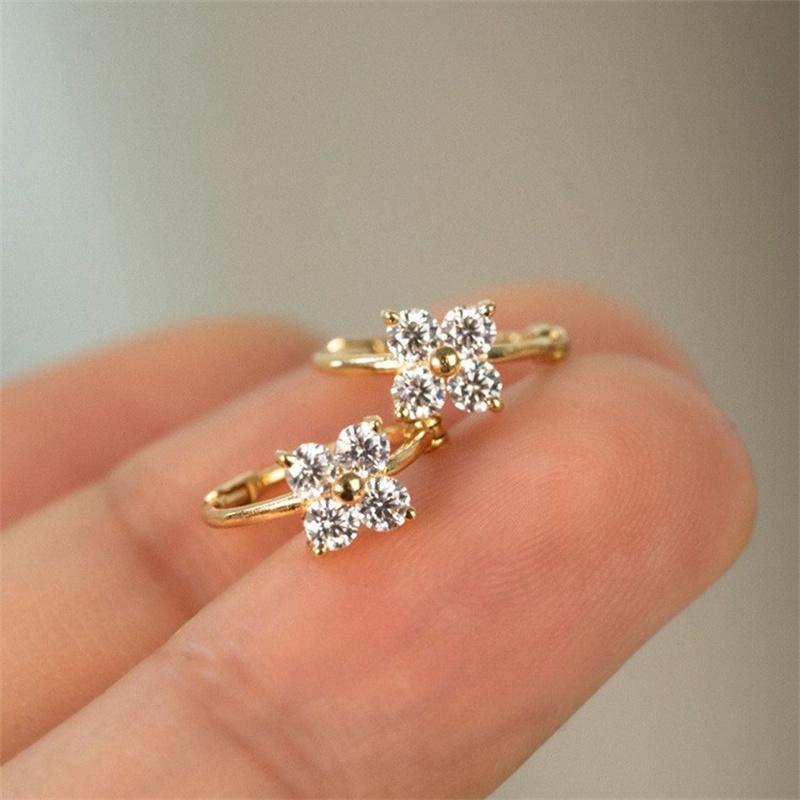 

925 Sterling Silver Plating 18K Gold Exquisite Zirconia Flower Stud Earrings for Women French Exquisite Party Jewelry Gift Silver