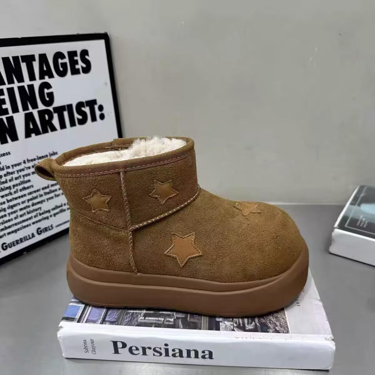 

Звезда милые дельфины зимние сапоги женские 2025 новые зимние бархатные туфли-буханки теплые короткие сапоги на толстой подошве снежные хлопковые туфли 40