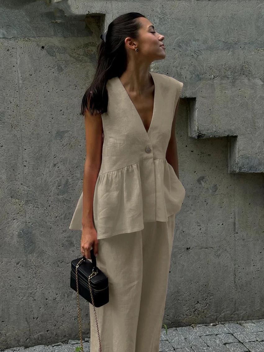 

Женский хлопковый комплект из двух предметов: топ без рукавов с V-образным вырезом, жилет и брюки M хаки