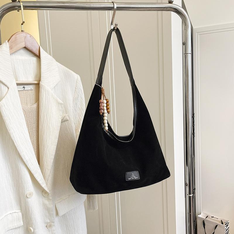 

Retro matte bag women s large-capacity new autumn and winter casual shoulder bag textured commuter dumpling bag