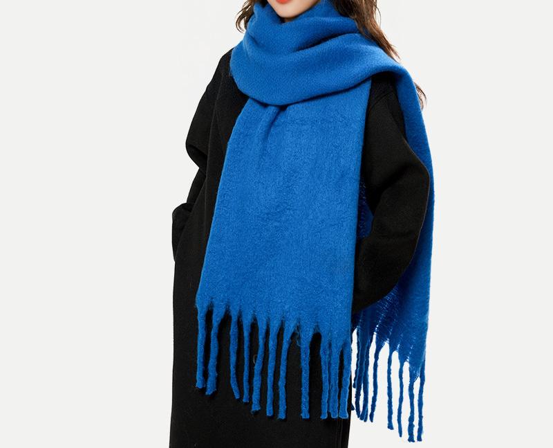 Soft and Thick Warm Shawl A High End Feel Retro Scarf 2025 Winter New Simple and Versatile Scarf