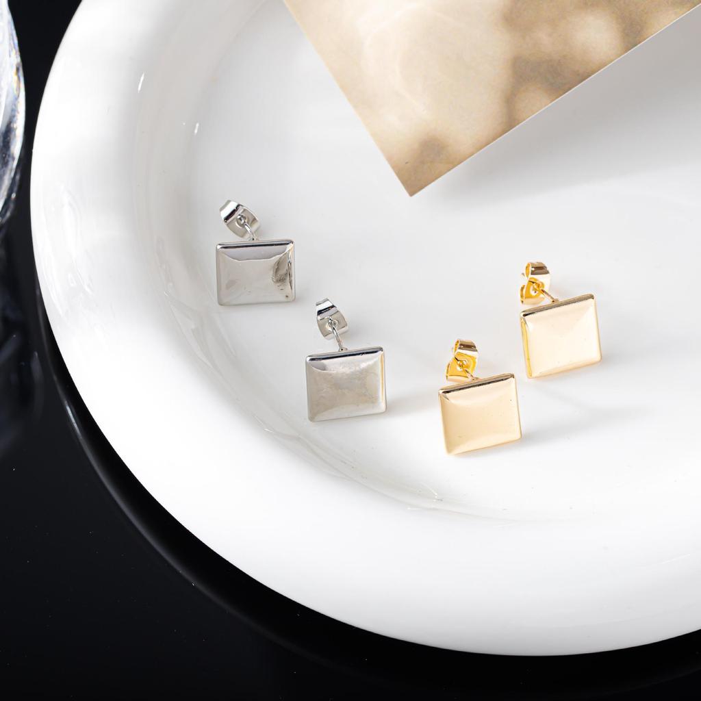 European Retro Geometric Square Stud Earrings - Elegant Metal Fashion for Women
