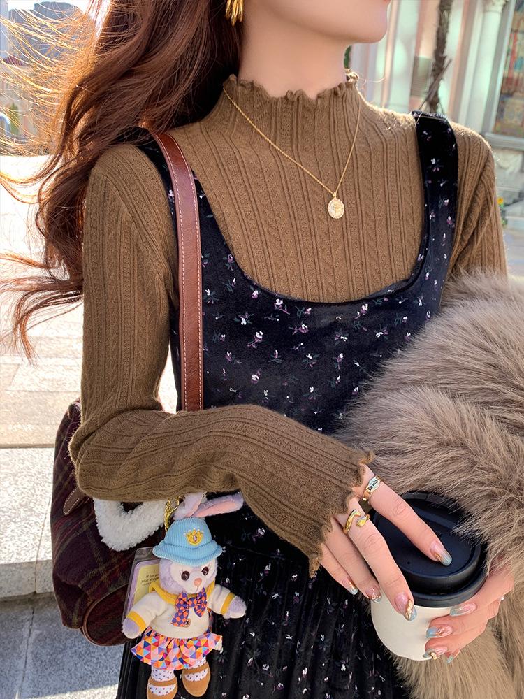 Women's White Half-High Neck Ruffle Trim Knit Sweater - Autumn/Winter 2025 Collection