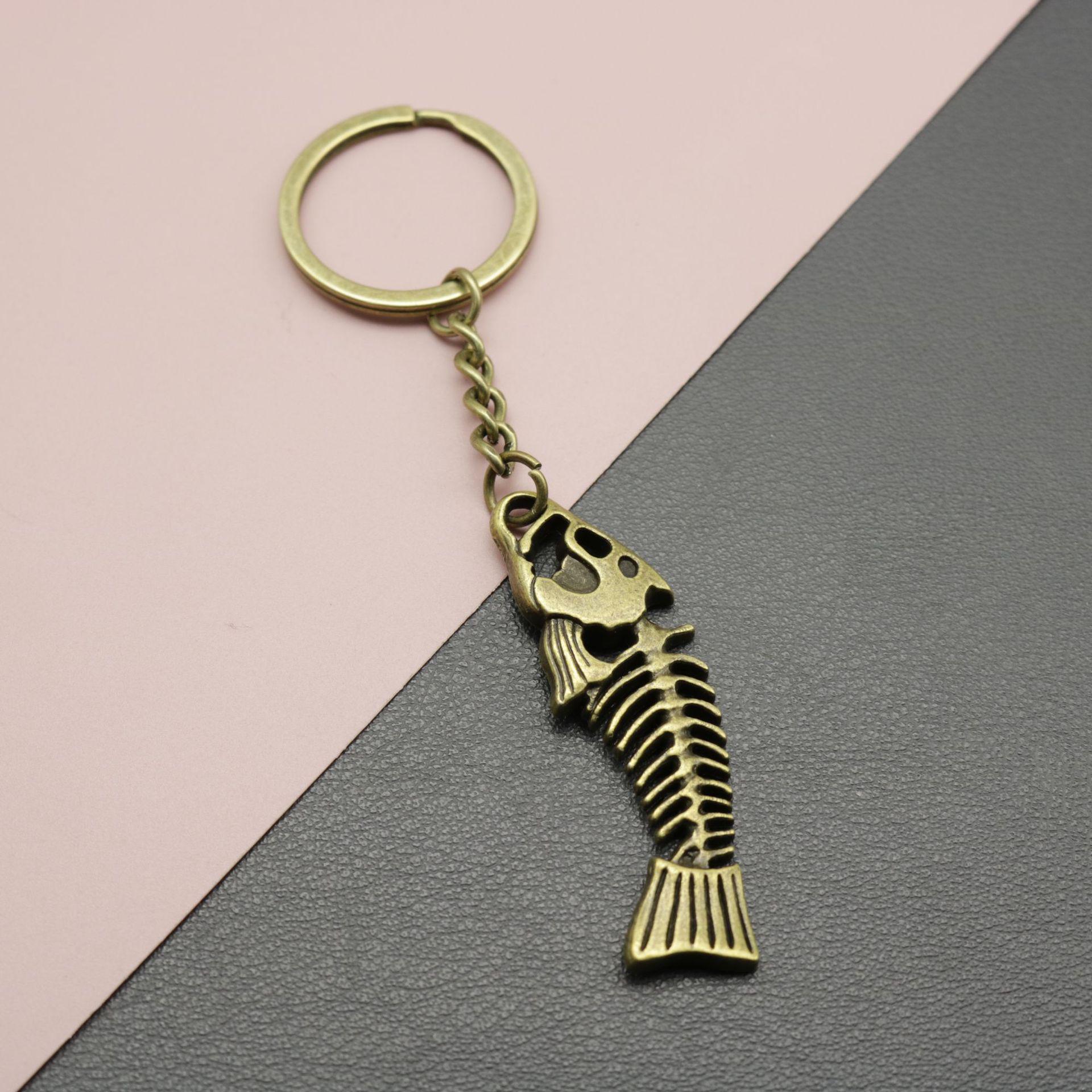 Xiyin Sù Mài Tōng Fishbone Keychain Pendant