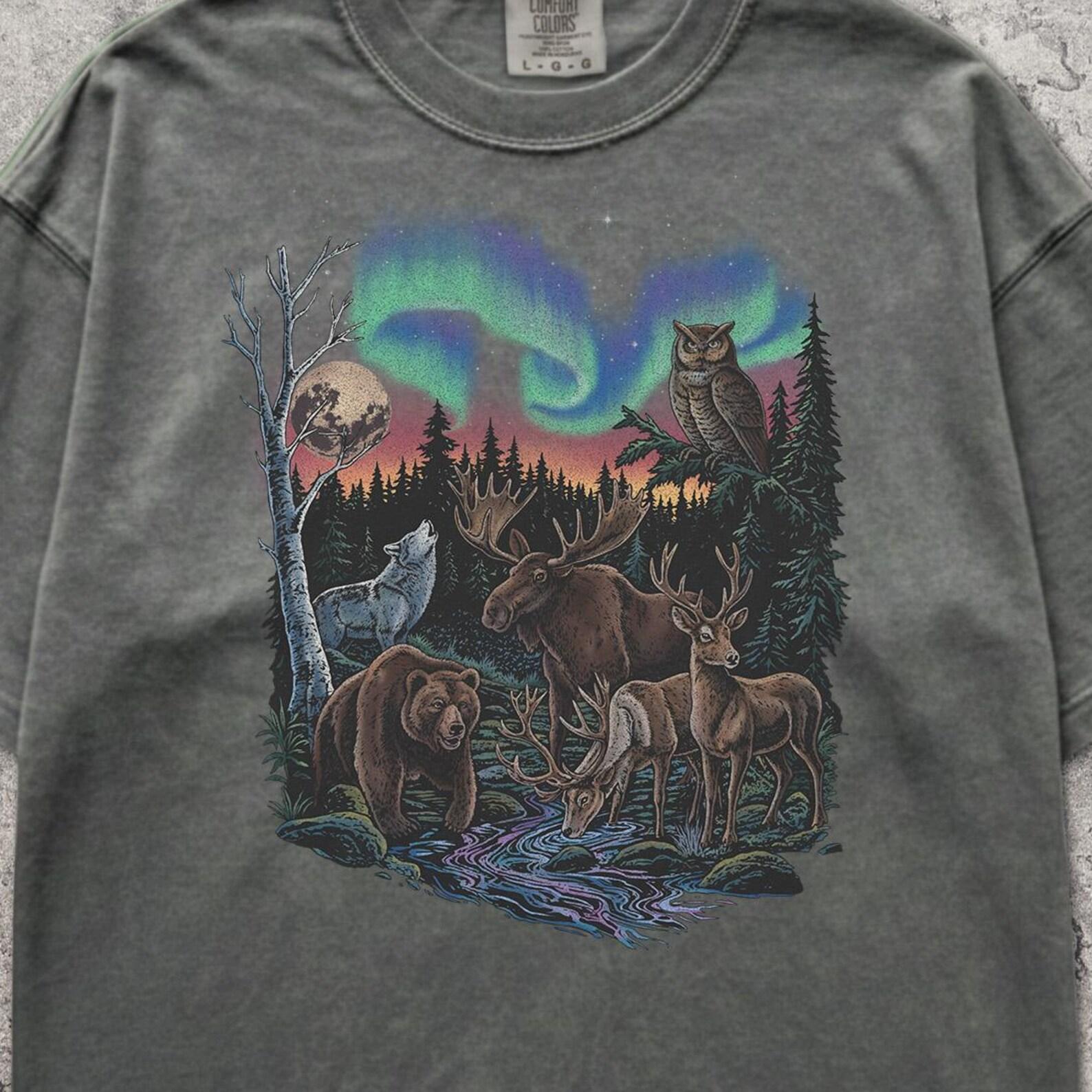 Vintage Wildlife Animals Comfort Colors Shirt - Moose Bear Wolf Deer Nature Tee L