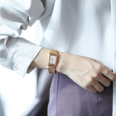 Quadratische Uhr für Damen, schlichte Mode, Ol-Temperament, quadratische Scheibenuhr, wasserdichte Quarzuhr, Nischen-Damenuhr