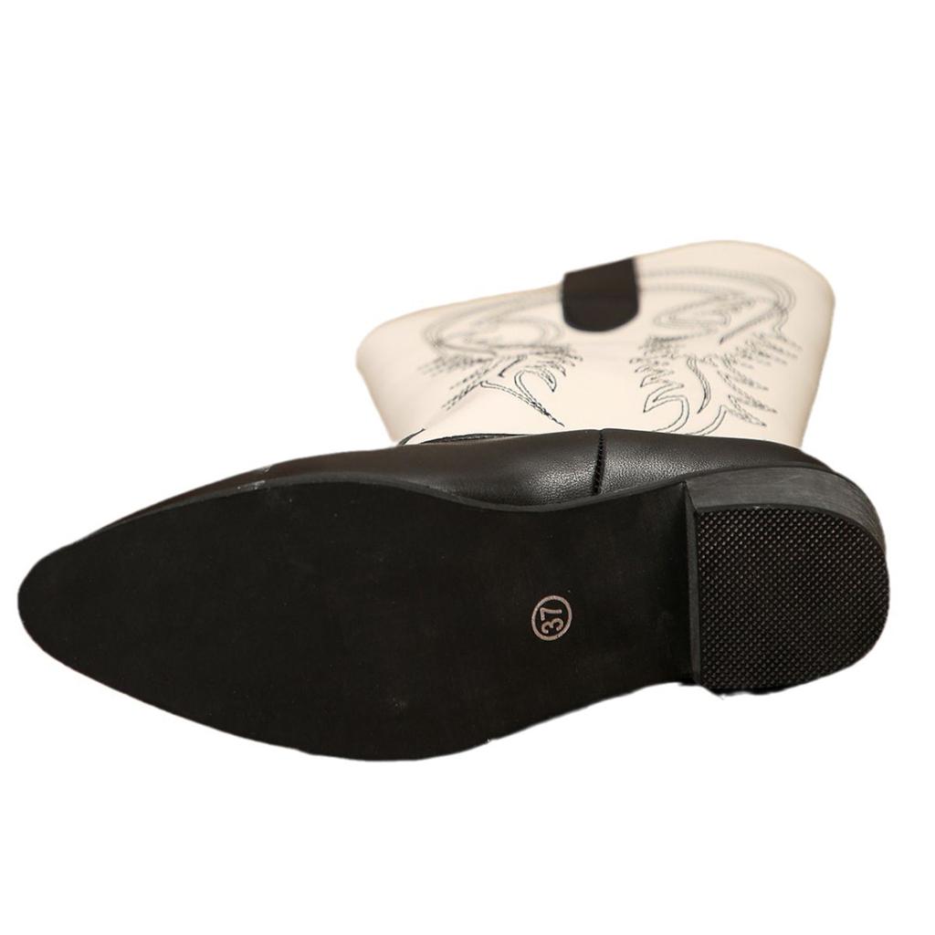 Autumn and winter new embroidered large size British style knight boots pointed Chelsea high boots