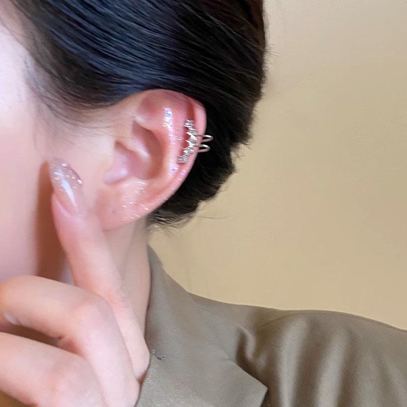 Korean Zirconia Ear Cuff: Elegant, Versatile Cartilage Clip for Women