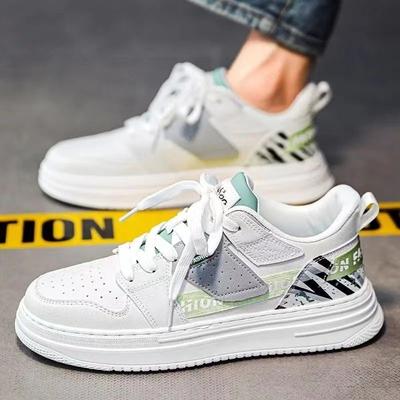 Wiosenne męskie buty nowe oddychające małe białe buty męskie studencki trend wszechstronne buty sportowe na platformie casualowe buty do deskorolki modne buty