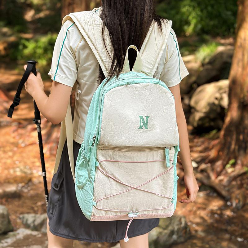 Fashion leisure travel outdoor large capacity contrast student schoolbag new junior high school and high school backpack