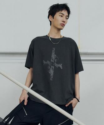 MAISON MINED Cross Gun Graphic Half T Charcoal