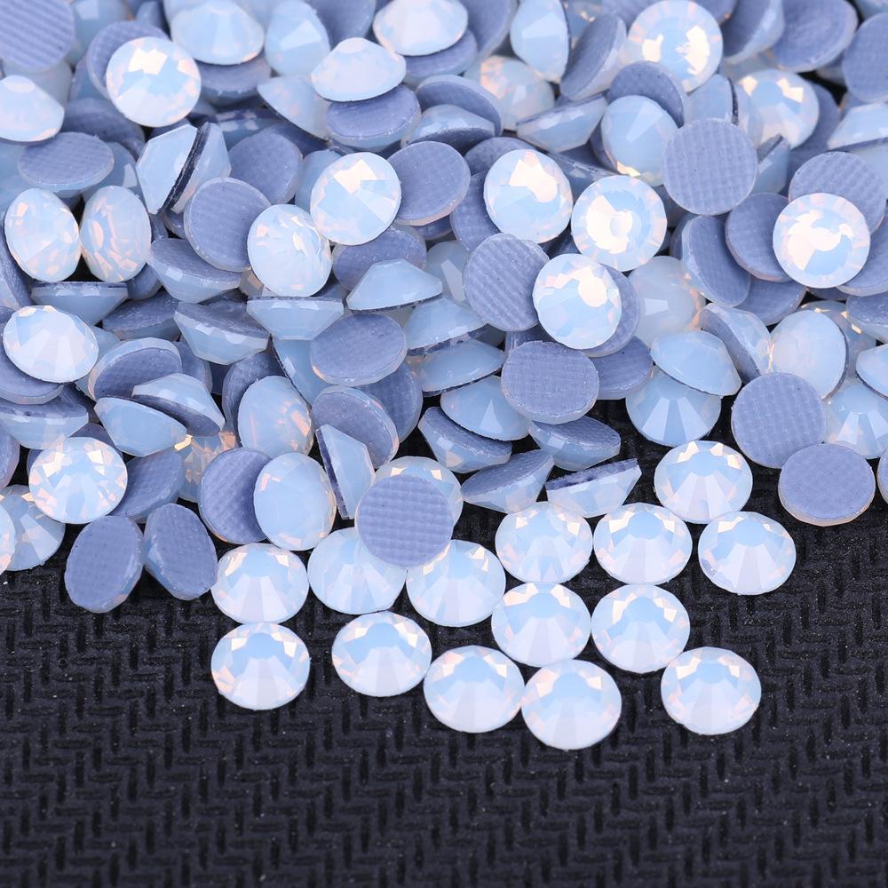 

Імітація Скло Гарячий Діамант Страз, Основа з Термоклею, Білий Протеїновий Фарфор, Кристали для Краси, Аксесуари для Одягу SS6 1.9-2.0mm