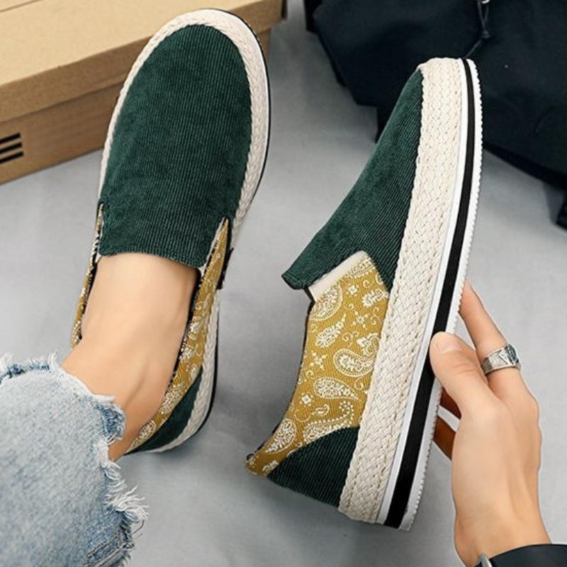 Sneakers Graphic Breathable Young Students Lightweight Canvas Men's Casual Shoes Cheap Liquidation Retro 2025 Trend Male Shoe