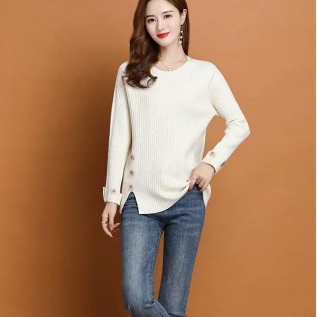 Fall/Winter Women's Crewneck Sweater Loose Slit Knitwear Pullover Solid Color Stretch Knit Top