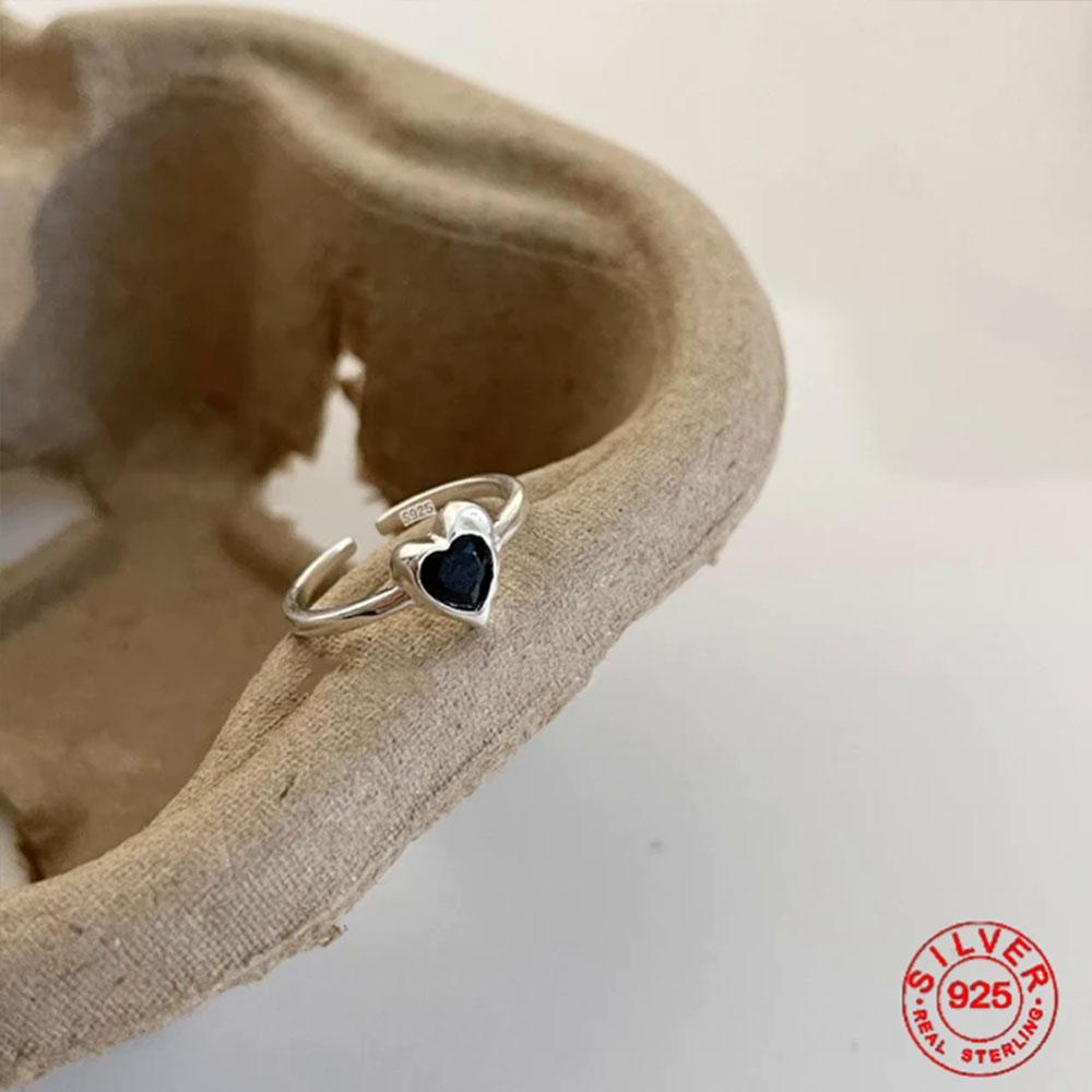 

BFCLUB Silver Color Black Heart Ring For Women Fine Jewelry Finger Adjustable Open Vintage Ring For Party Birthday Gift