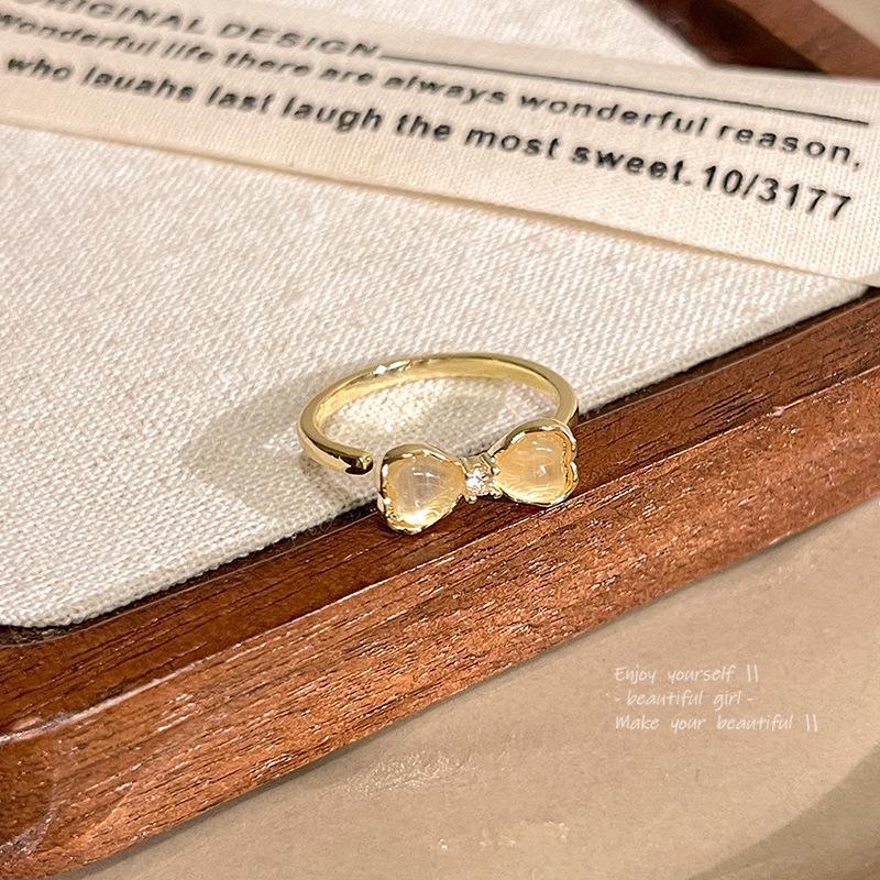 Korean Elegant Sweet Cat's Eye Stone Bow Ring - High-End Niche Fashion Jewelry