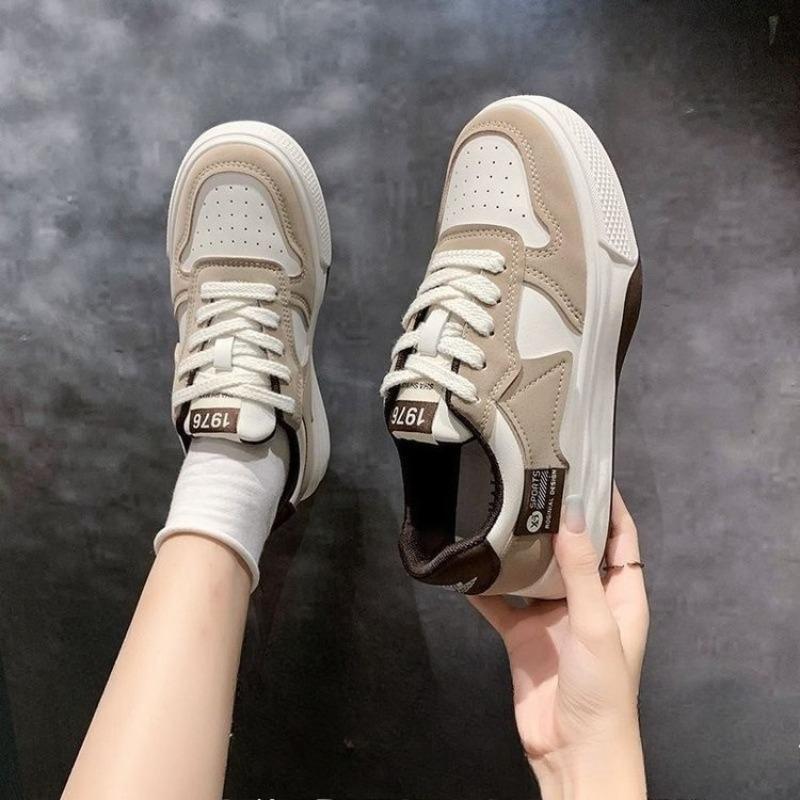 Spring and Autumn New Fashionable Thick Bottom Casual Women's Sports Shoes White Running Female Students' Vulcanized Shoes
