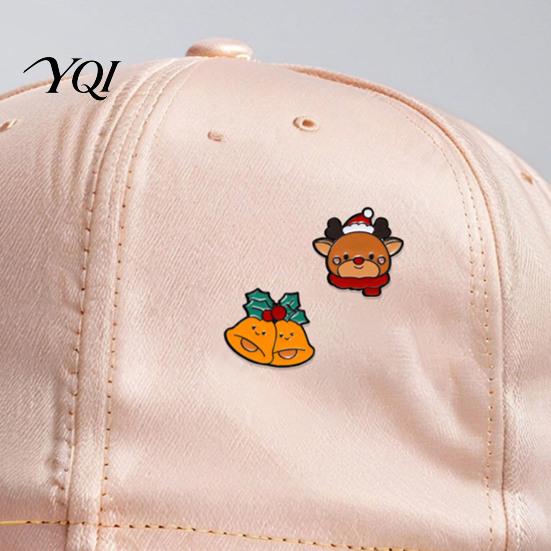 Elk Bag Decoration Pin Christmas Cartoon Enamel Brooch, Santa Claus Snowman Tree Badge Pin, Holiday Party Favors Bags Scarves Clothes Decorative