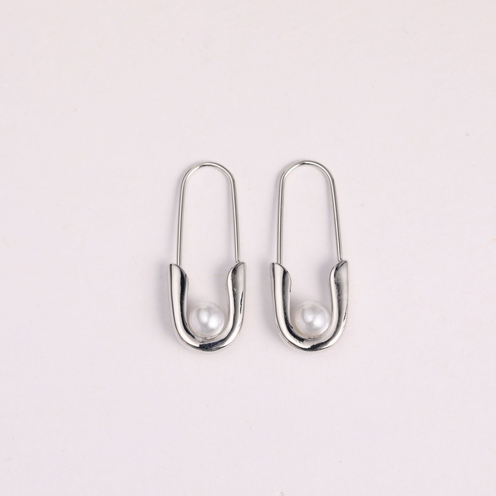 

Spain Overseas Niche Bone Chain Pin Natural Freshwater Pearl Fresh Sweet Necklace Copper Gold Plated