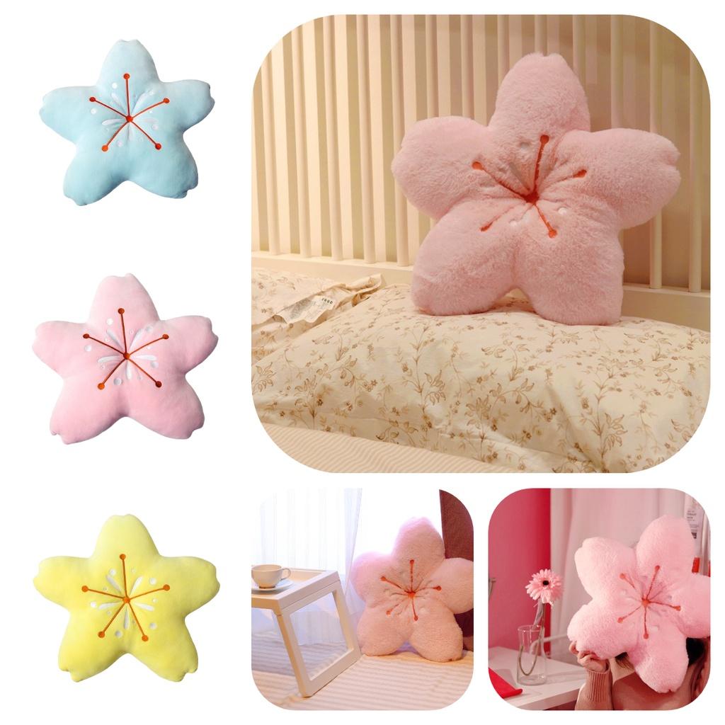 Ins Entzückendes Und Plüschiges Blumenkissen Zur Fensterdekoration