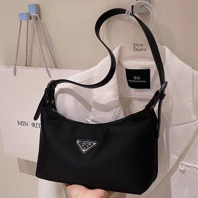 Autumn and Winter Counter Oxford Cloth Small Bag Women's 2025 New High-end Shoulder Armpit Bag Fashionable Women's Shoulder Bag