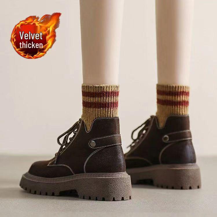 

2025 Versatile British Style Martin Short Boots: Unisex Autumn/Winter Low-Top with Super Thick Sole and Plush Lining 39