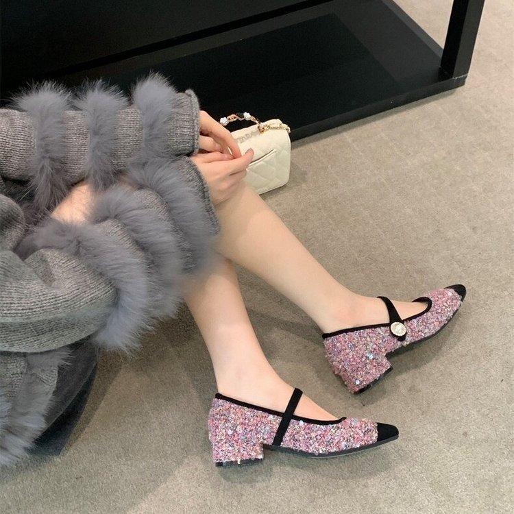 

Xiaoxiangfeng rhinestone color matching thick heel single shoes spring 2025 new retro pearl buckle with Mary Jane shoes 40