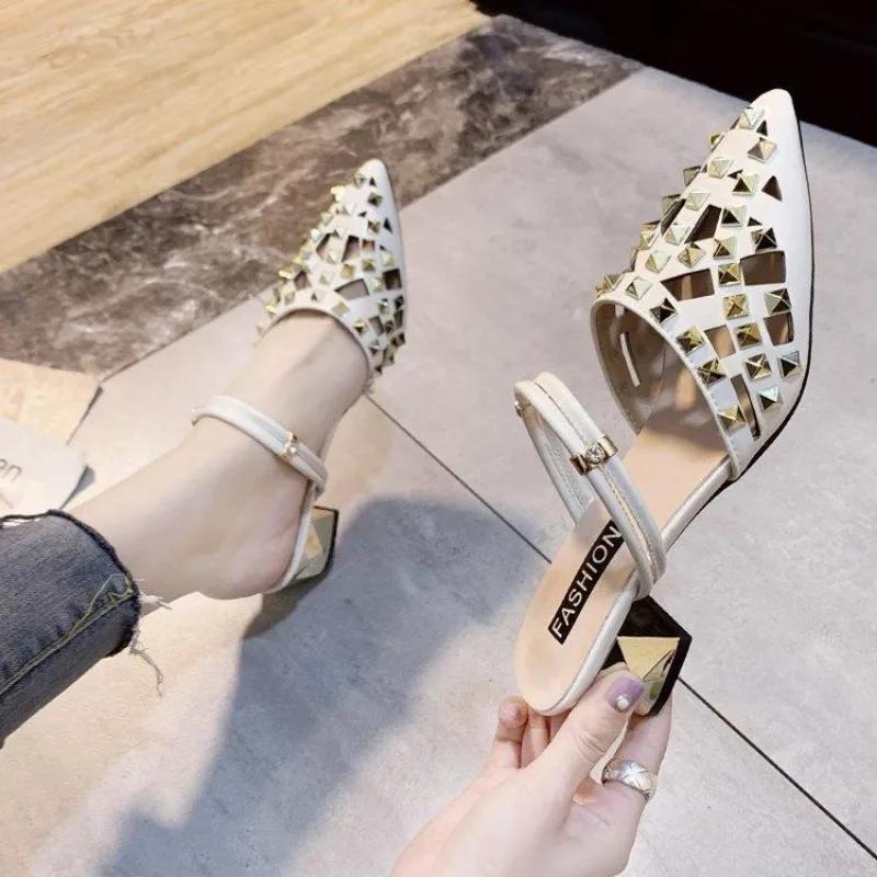 Fashion Outdoor With Medium Heels Sandals for Women Designer Anti Slip Hot Woman Shoes Summer 2025 Comfortable Luxury Vintage Pvc Sandal